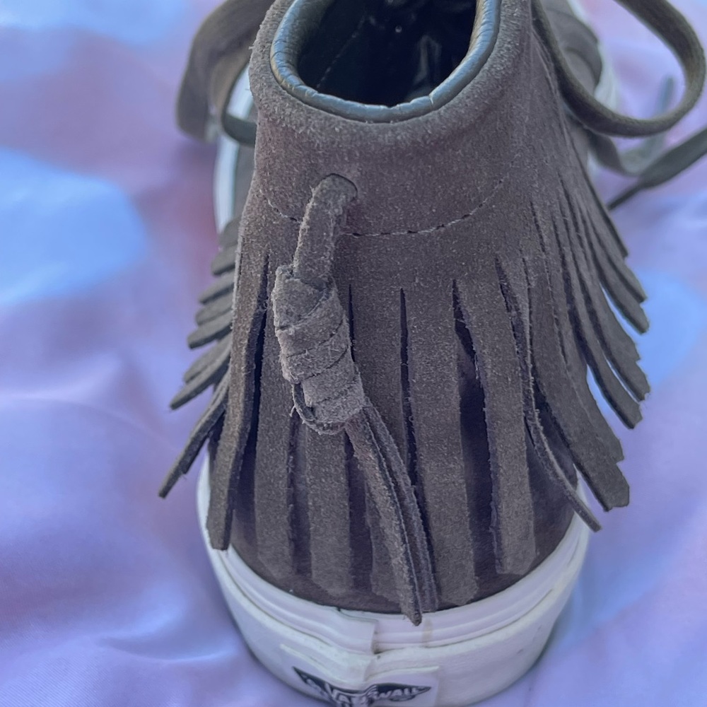 Vans Women’s Sk8-hi Moc Suede With Fringe - Picture 7 of 16